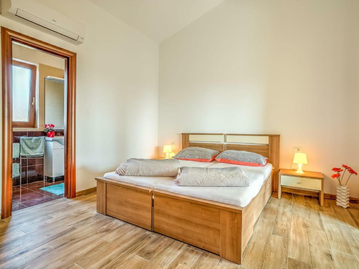 Apartment Ulika-4 By Interhome Tar-Vabriga Dış mekan fotoğraf